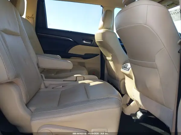 5TDYKRFH0GS157193 2016 TOYOTA HIGHLANDER - Image 8
