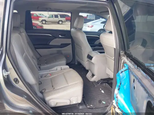 5TDYKRFH0GS184202 2016 TOYOTA HIGHLANDER - Image 8