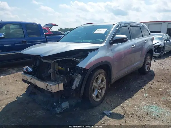 5TDYKRFH2GS126866 2016 TOYOTA HIGHLANDER - Image 2