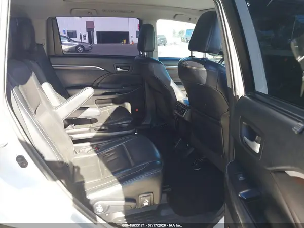 5TDYKRFH2GS184055 2016 TOYOTA HIGHLANDER - Image 8