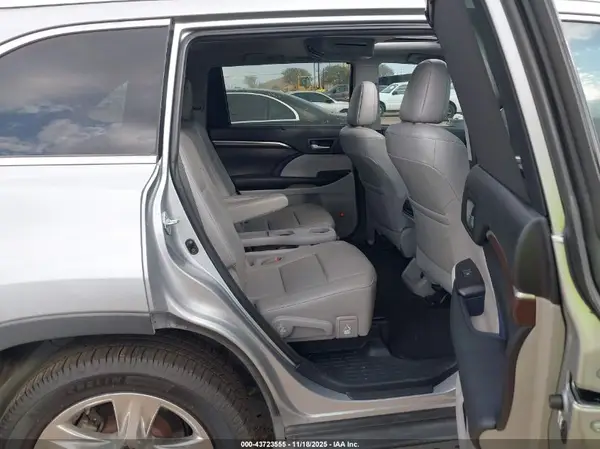 5TDYKRFH3GS156815 2016 TOYOTA HIGHLANDER - Image 8