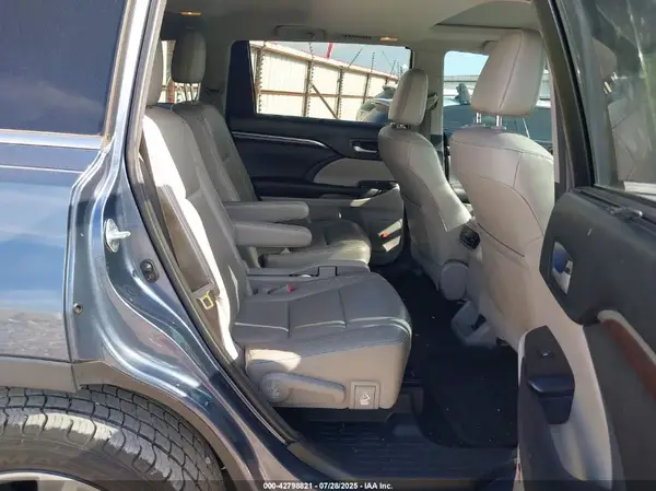 5TDYKRFH3GS182122 2016 TOYOTA HIGHLANDER - Image 8
