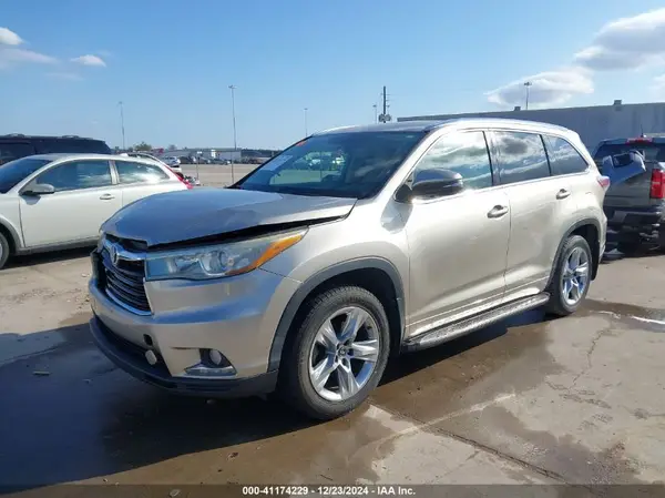 5TDYKRFH5GS122942 2016 TOYOTA HIGHLANDER - Image 2