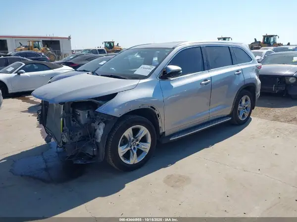 5TDYKRFH5GS173194 2016 TOYOTA HIGHLANDER - Image 2