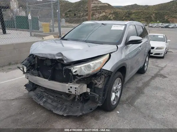 5TDYKRFH5GS186768 2016 TOYOTA HIGHLANDER - Image 2