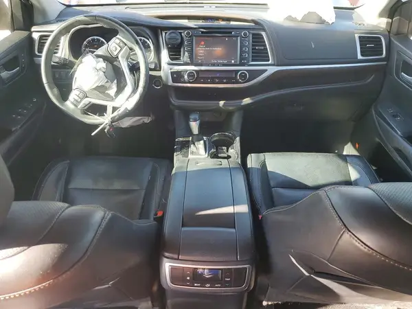 5TDYKRFH6GS139071 2016 TOYOTA HIGHLANDER - Image 8