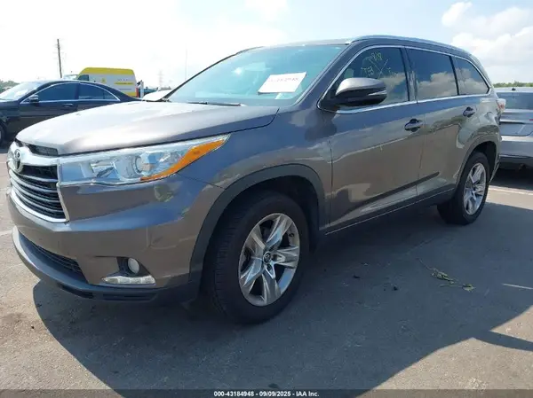 5TDYKRFH6GS177481 2016 TOYOTA HIGHLANDER - Image 2