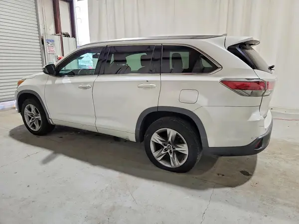 5TDYKRFH7GS130685 2016 TOYOTA HIGHLANDER - Image 2