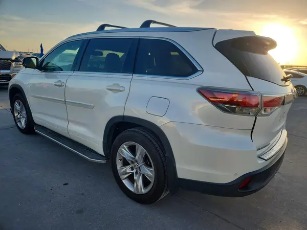 5TDYKRFH7GS138866 2016 TOYOTA HIGHLANDER - Image 2