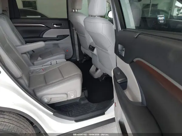 5TDYKRFH7GS149298 2016 TOYOTA HIGHLANDER - Image 8