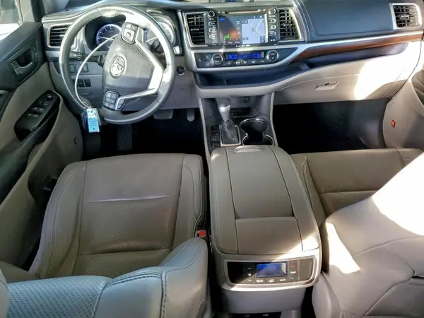 5TDYKRFH8GS129044 2016 TOYOTA HIGHLANDER - Image 8