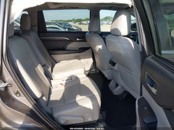 5TDYKRFH8GS146667 2016 TOYOTA HIGHLANDER - Image 8