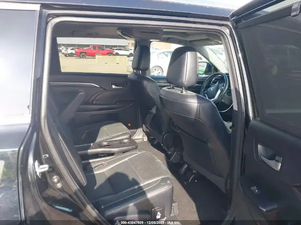 5TDYKRFH8GS158723 2016 TOYOTA HIGHLANDER - Image 8