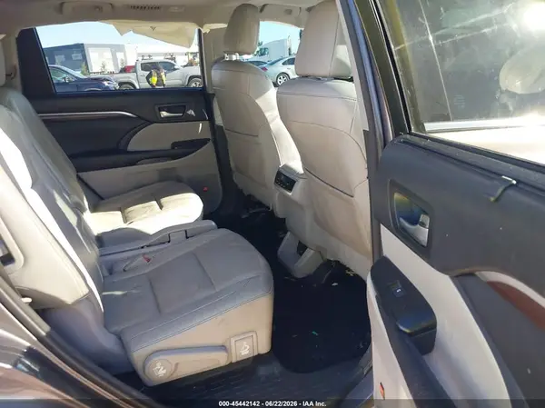 5TDYKRFH9GS131871 2016 TOYOTA HIGHLANDER - Image 8