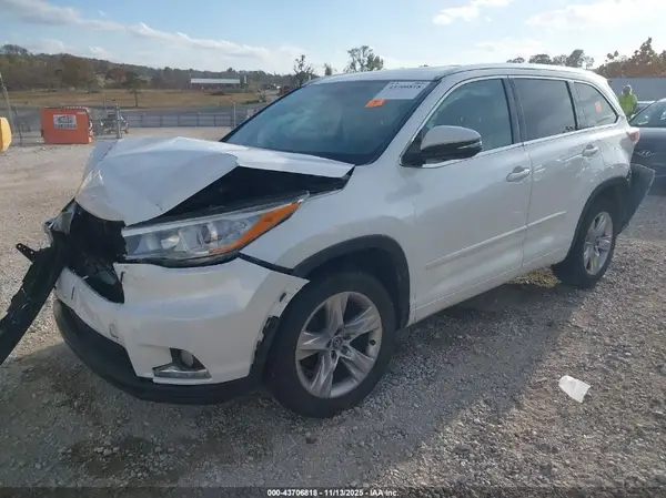 5TDYKRFH9GS179693 2016 TOYOTA HIGHLANDER - Image 2