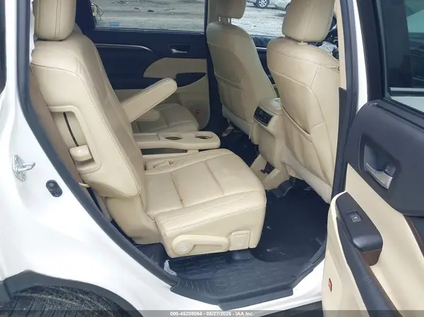 5TDYKRFHXGS123116 2016 TOYOTA HIGHLANDER - Image 8