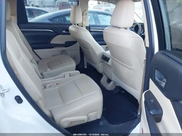 5TDYKRFHXGS129191 2016 TOYOTA HIGHLANDER - Image 8
