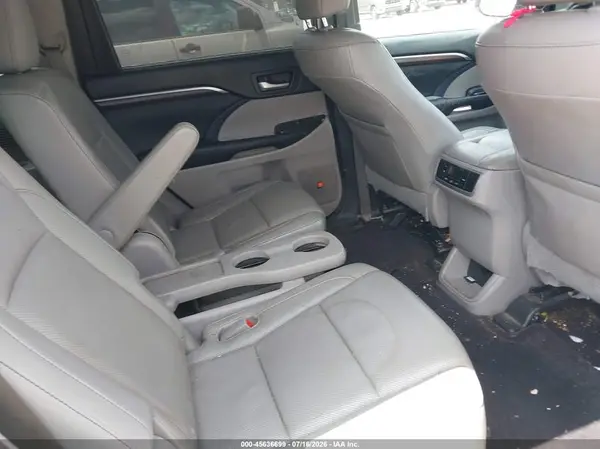 5TDYKRFHXGS135251 2016 TOYOTA HIGHLANDER - Image 8