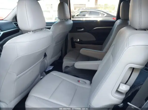 5TDYKRFHXGS181694 2016 TOYOTA HIGHLANDER - Image 8
