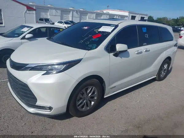 5TDYRKEC0MS002020 2021 TOYOTA SIENNA - Image 2