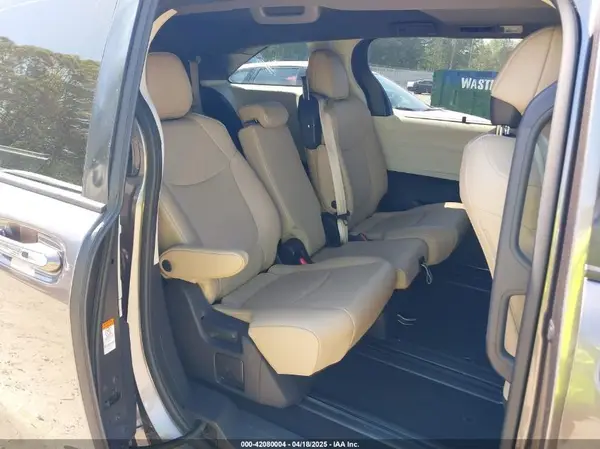 5TDYRKEC0MS007394 2021 TOYOTA SIENNA - Image 8