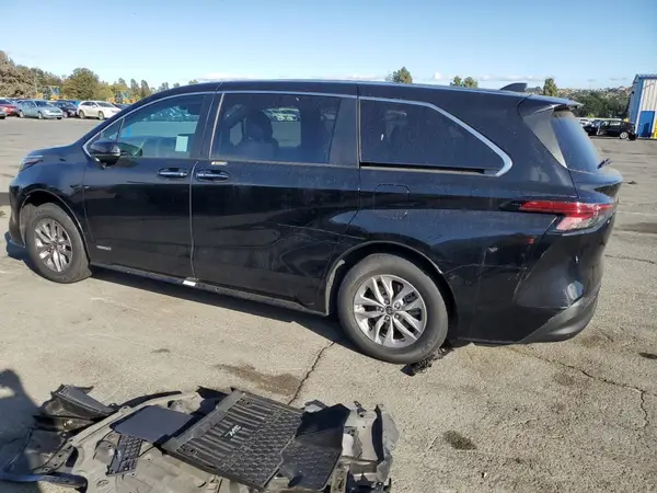 5TDYRKEC0MS018024 2021 TOYOTA SIENNA - Image 2