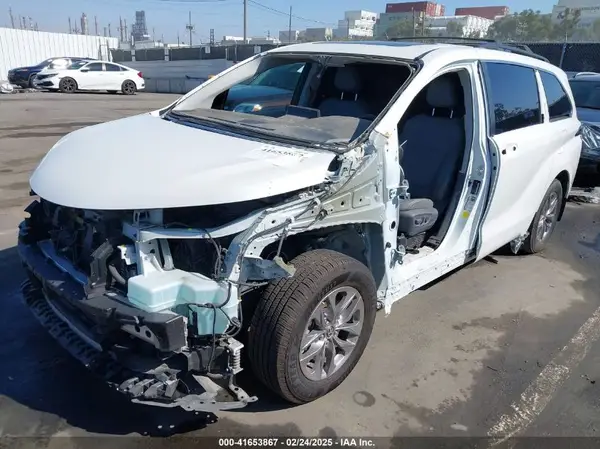 5TDYRKEC0MS034742 2021 TOYOTA SIENNA - Image 2