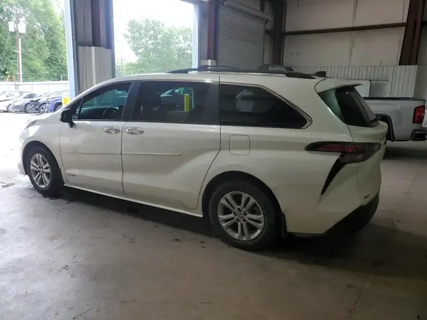 5TDYRKEC0MS041223 2021 TOYOTA SIENNA - Image 2