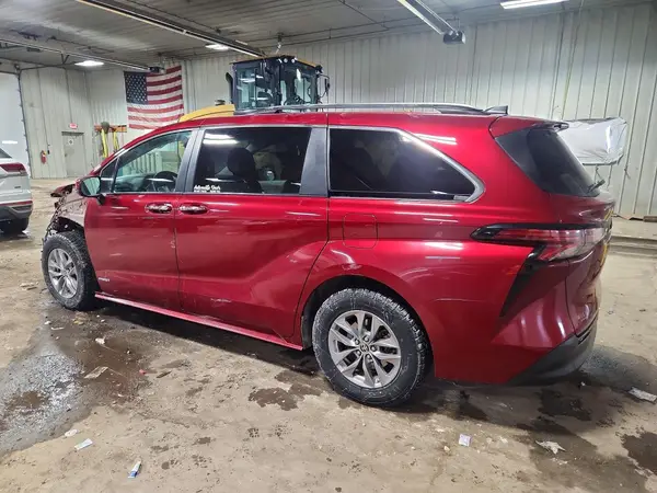 5TDYRKEC0MS053422 2021 TOYOTA SIENNA - Image 2