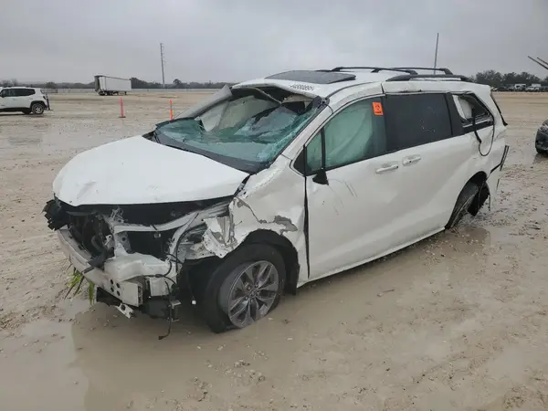 5TDYRKEC0MS055039 2021 TOYOTA SIENNA - Image 1