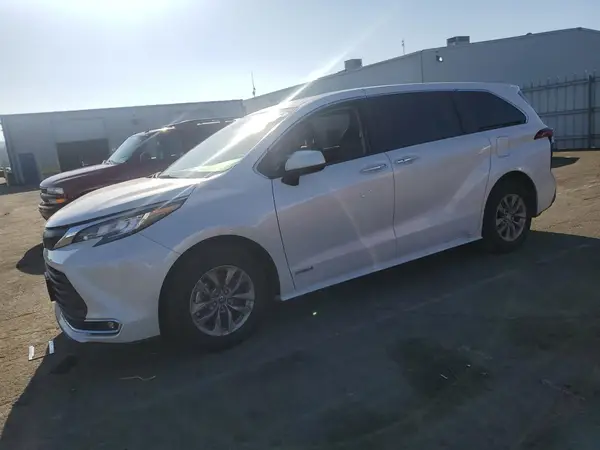 5TDYRKEC0MS057034 2021 TOYOTA SIENNA - Image 1