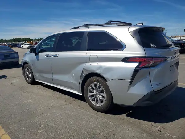 5TDYRKEC0MS057647 2021 TOYOTA SIENNA - Image 2