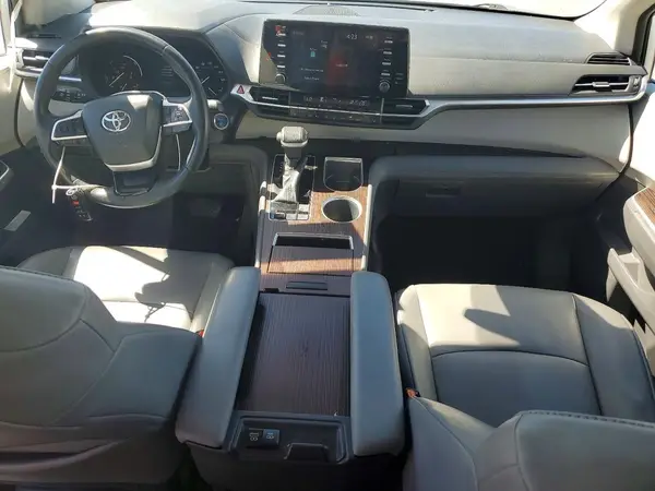 5TDYRKEC0MS057647 2021 TOYOTA SIENNA - Image 8