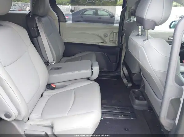 5TDYRKEC0MS067420 2021 TOYOTA SIENNA - Image 8