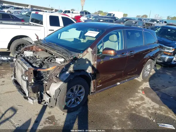5TDYRKEC0MS071712 2021 TOYOTA SIENNA - Image 2