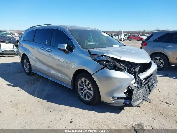 5TDYRKEC0NS079651 2022 TOYOTA SIENNA - Image 1