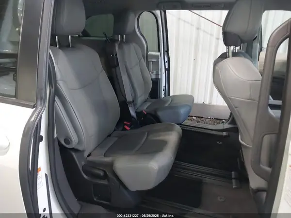 5TDYRKEC0NS098197 2022 TOYOTA SIENNA - Image 8