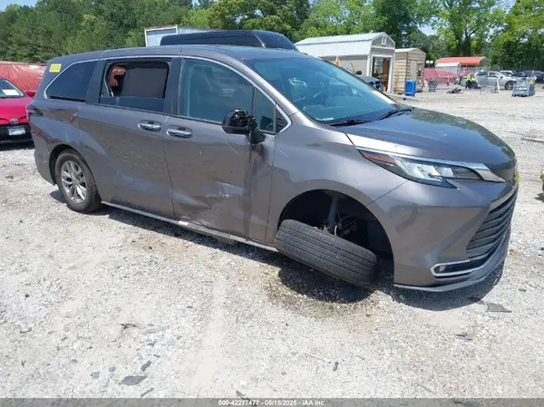 5TDYRKEC0NS120117 2022 TOYOTA SIENNA - Image 1
