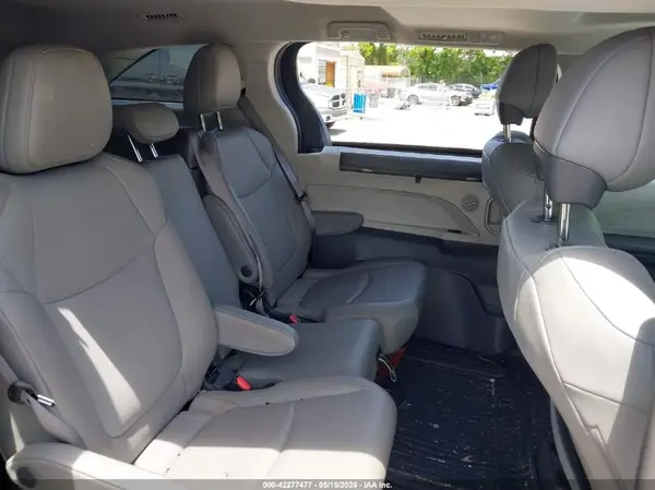 5TDYRKEC0NS120117 2022 TOYOTA SIENNA - Image 8