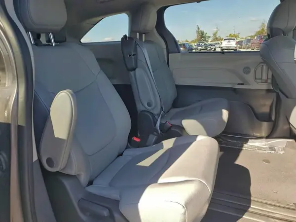5TDYRKEC0NS127245 2022 TOYOTA SIENNA - Image 8