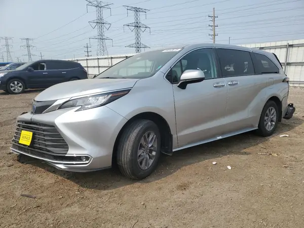 5TDYRKEC0NS128511 2022 TOYOTA SIENNA - Image 1