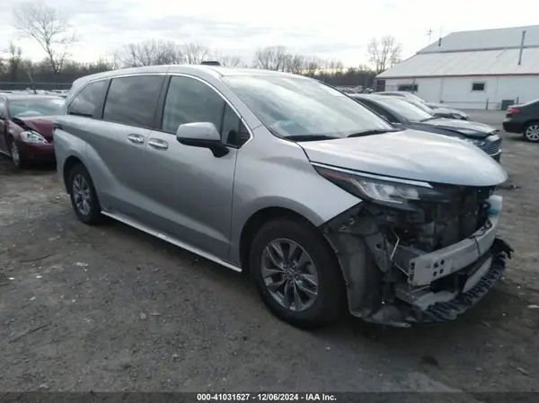 5TDYRKEC0NS134129 2022 TOYOTA SIENNA - Image 1