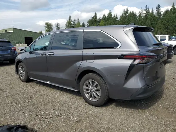 5TDYRKEC0PS143383 2023 TOYOTA SIENNA - Image 2
