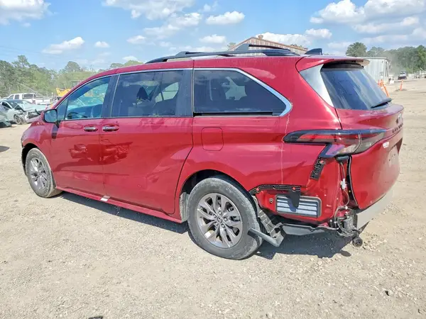 5TDYRKEC0PS145778 2023 TOYOTA SIENNA - Image 2