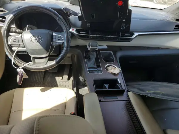 5TDYRKEC0PS145778 2023 TOYOTA SIENNA - Image 8