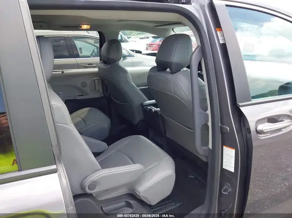 5TDYRKEC0RS186799 2024 TOYOTA SIENNA - Image 8