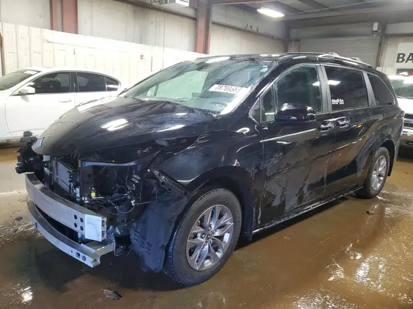 5TDYRKEC0RS218697 2024 TOYOTA SIENNA - Image 1