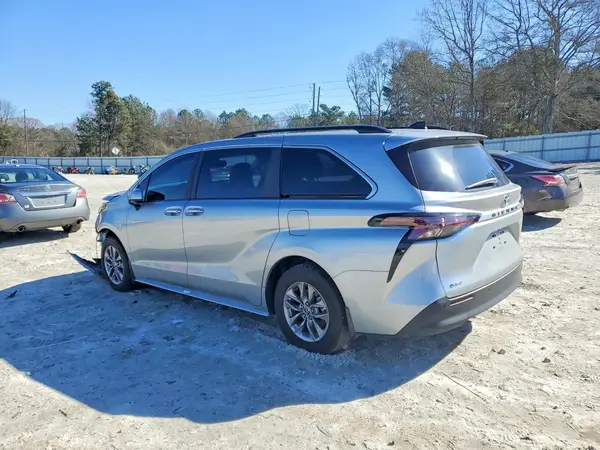 5TDYRKEC0SS248241 2025 TOYOTA SIENNA - Image 2