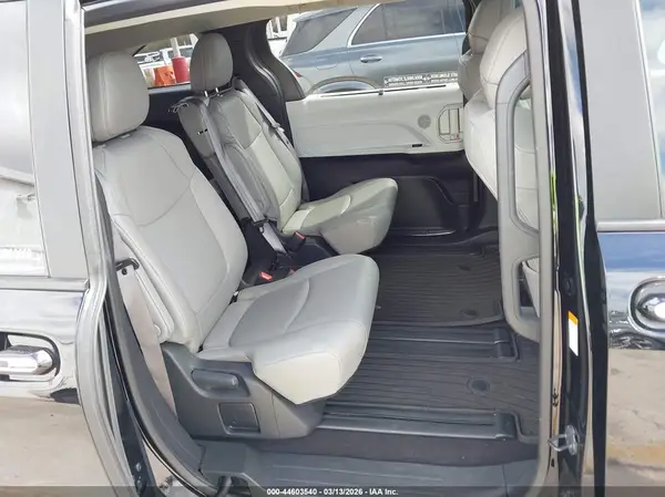 5TDYRKEC0SS266741 2025 TOYOTA SIENNA - Image 8
