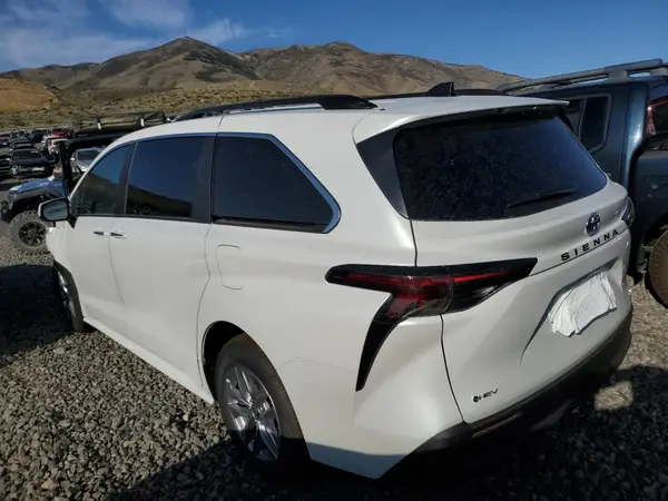 5TDYRKEC0SS270580 2025 TOYOTA SIENNA - Image 2